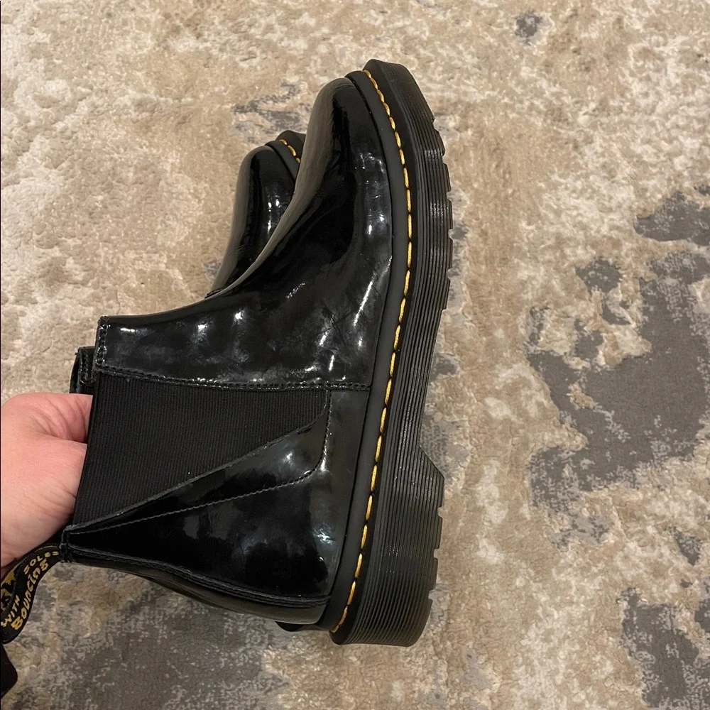 Dr Martens Bianca Smooth Black Leather
Chelsea Ankle Boots Women Size 7 - Picture 9 of 14